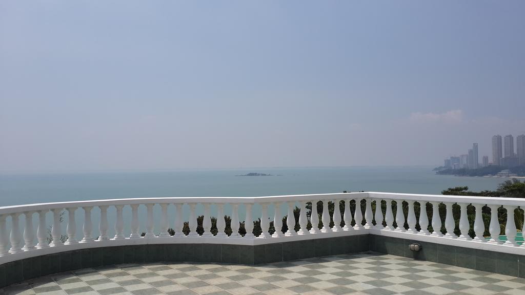 Tropical Sea View & Sunshine Villa Batu Feringgi Luaran gambar